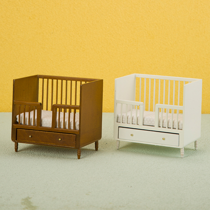 1:12 Miniature White Wood Baby - Baby Nursery Accessories บทวิจารณ์และราคา
